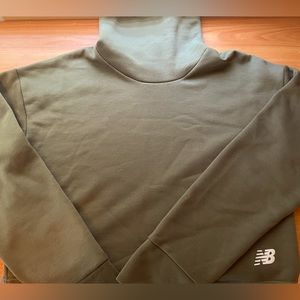 Turtle neck Crop top New Balance